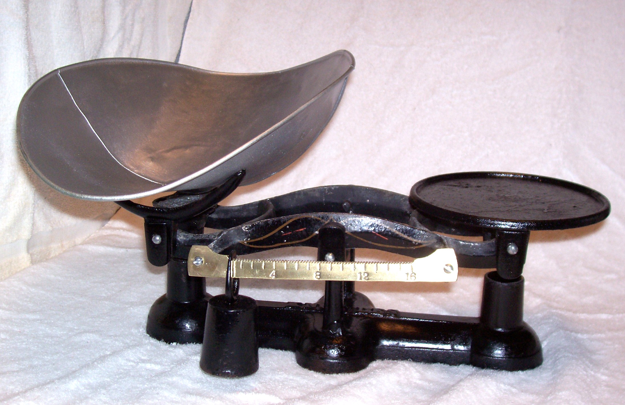 Knowles Balance Scales InstAppraisal